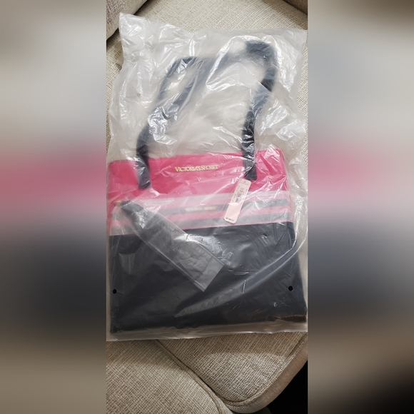 Victoria Secret Pink/Black Tote New with Tags 🥳 - Picture 15 of 16